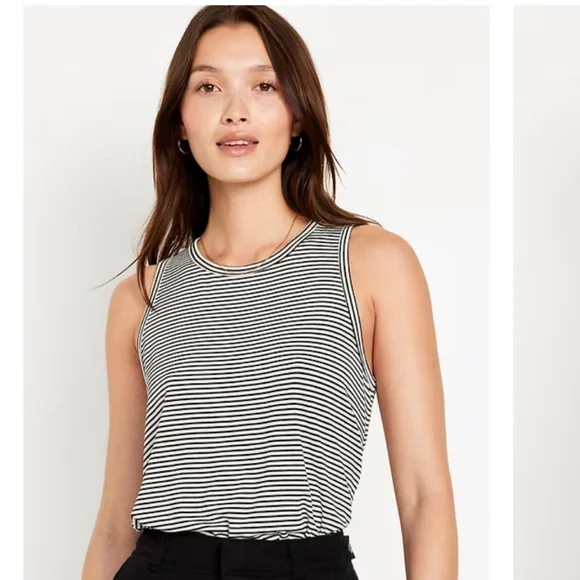 NWT Old Navy Women’s Luxe Black and White Stripes Sleeveless Tank Top - Size SP - Picture 1 of 9